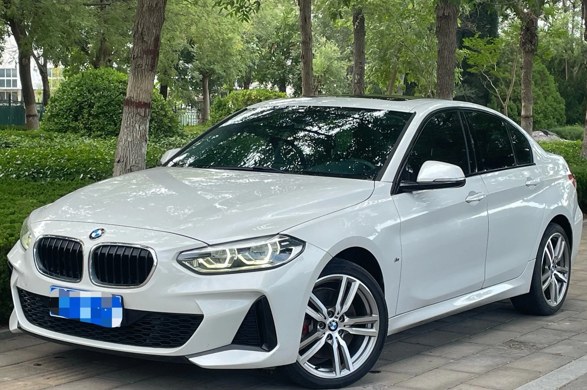 2019 BMW 1 Series 120i Leading Edition with M Sport Package