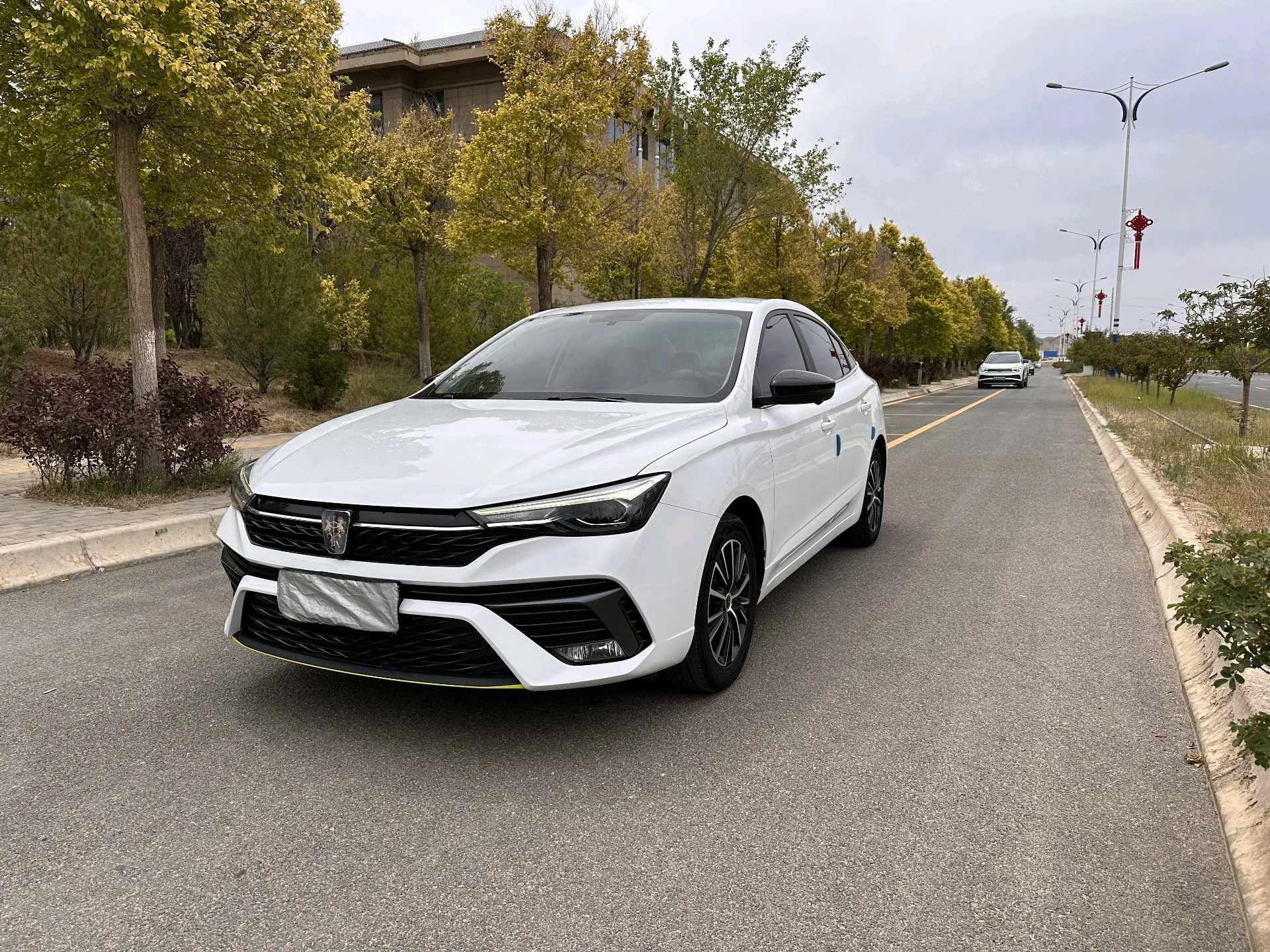 Roewe i5 2021 Model Year 1.5L CVT Black Gold Edition
