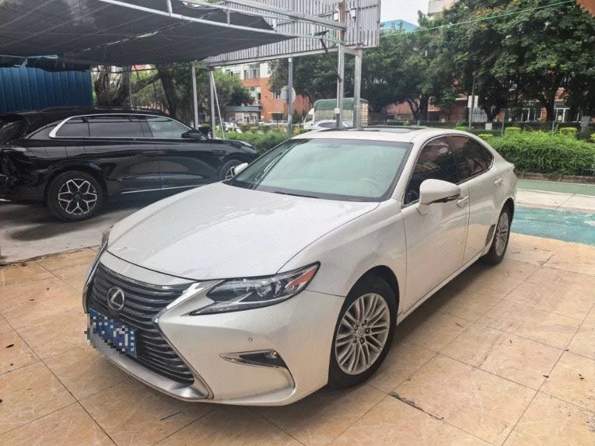 2015 Lexus ES 250 Elegance