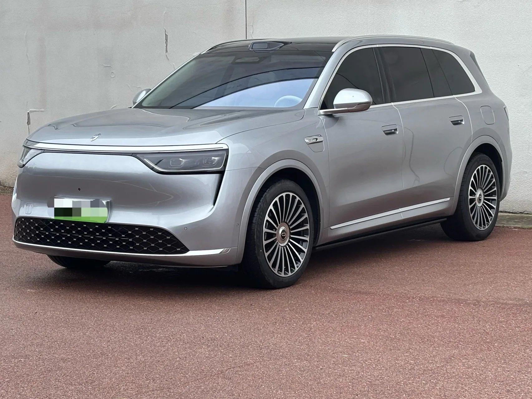 Wenjie M8 2025 Pure Electric Ultra Six-Seat Four-Wheel Drive Version