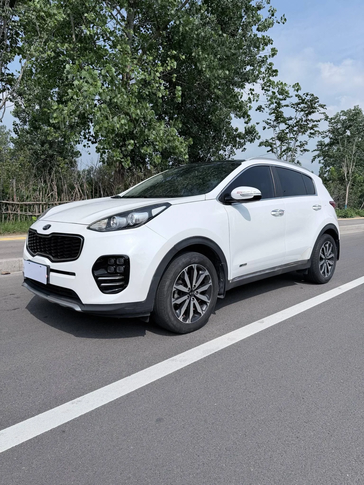 2016 Kia KX5 2.0L Automatic Front-Wheel Drive GL