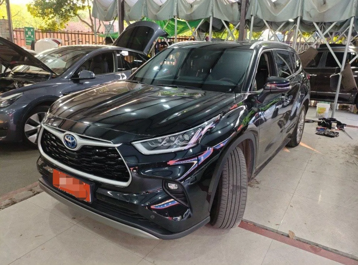 Toyota 2023 Highlander Hybrid 2.5L CVT Intelligent Electric Hybrid AWD Premium Edition 7-seater Automatic Transmission