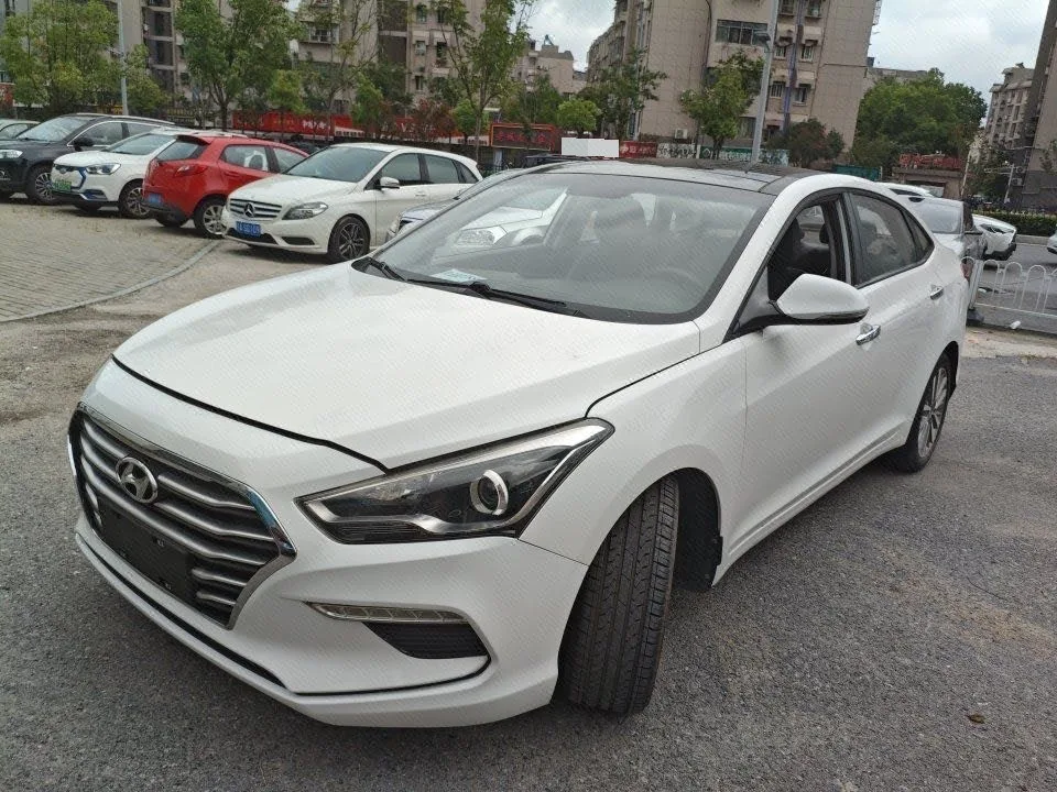 Hyundai Mistra 2016 1.8L Automatic Premium DLX