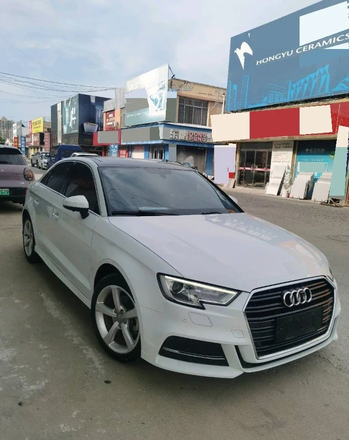 Audi A3 2018 30th Anniversary Edition Limousine 35 TFSI Fashion