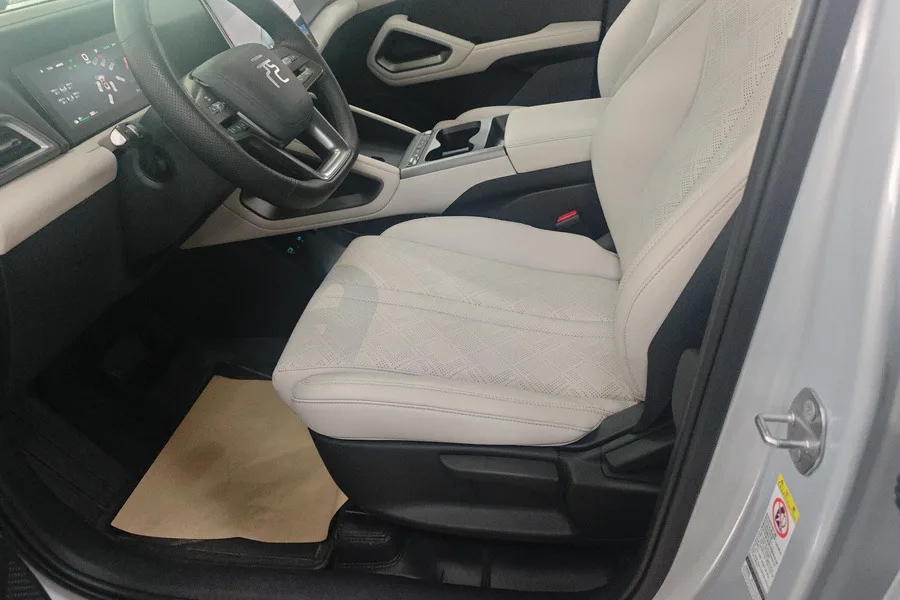 BYD 2025 Yuan UP Smart Driving Edition 401KM Vitality Edition Automatic