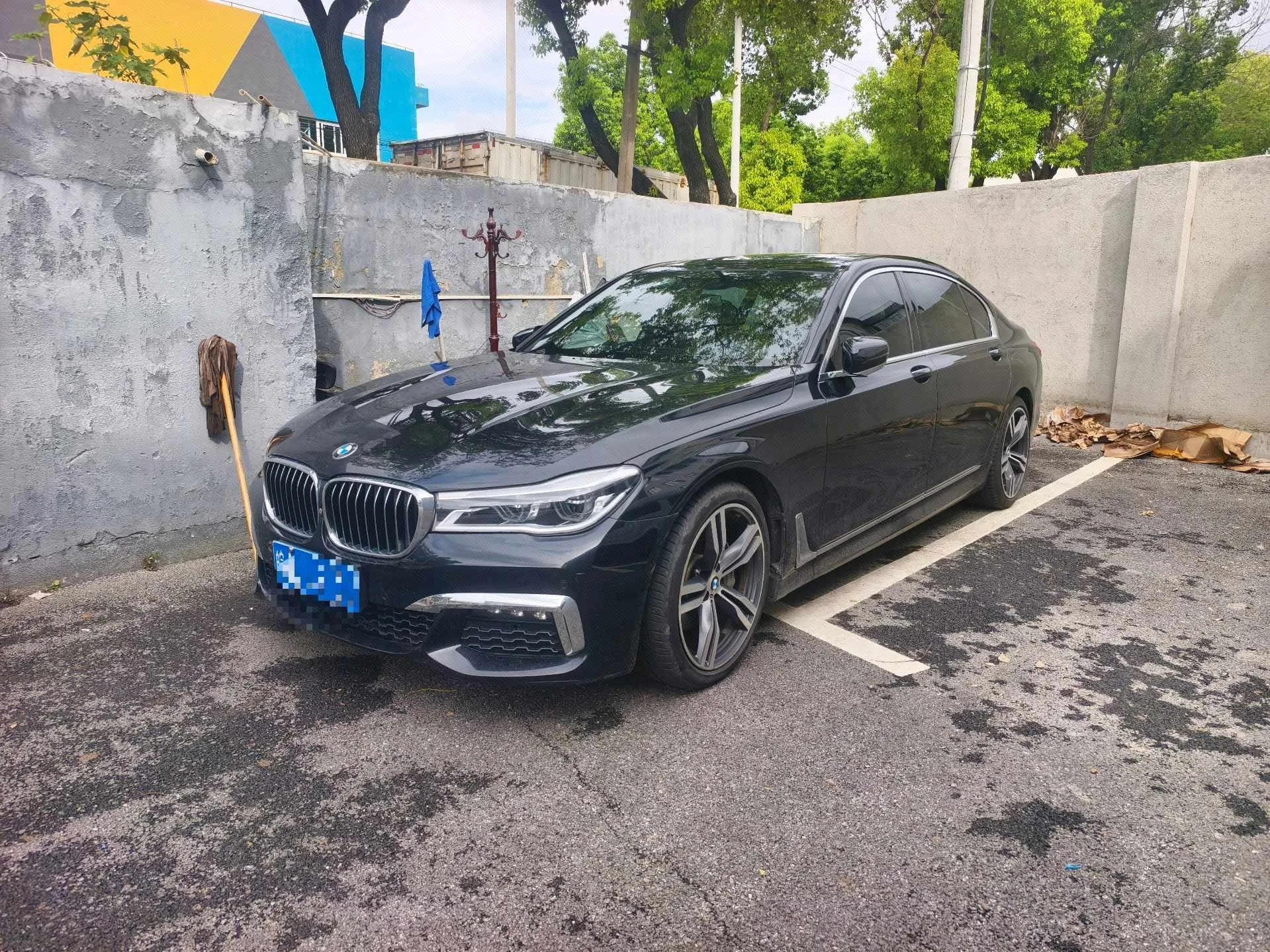 2018 BMW 7 Series 740Li Leading Edition with M Sport Package