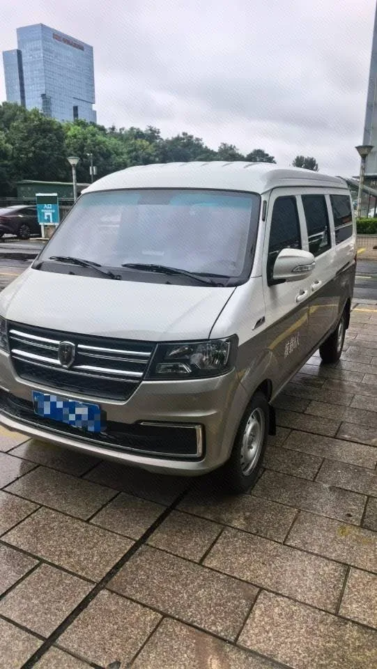 Jinbei 2023 Little Sea Lion X30 1.5 Business-Class Passenger Van (5/6/7-Seater) with Central Air Conditioning, Manual Transmission