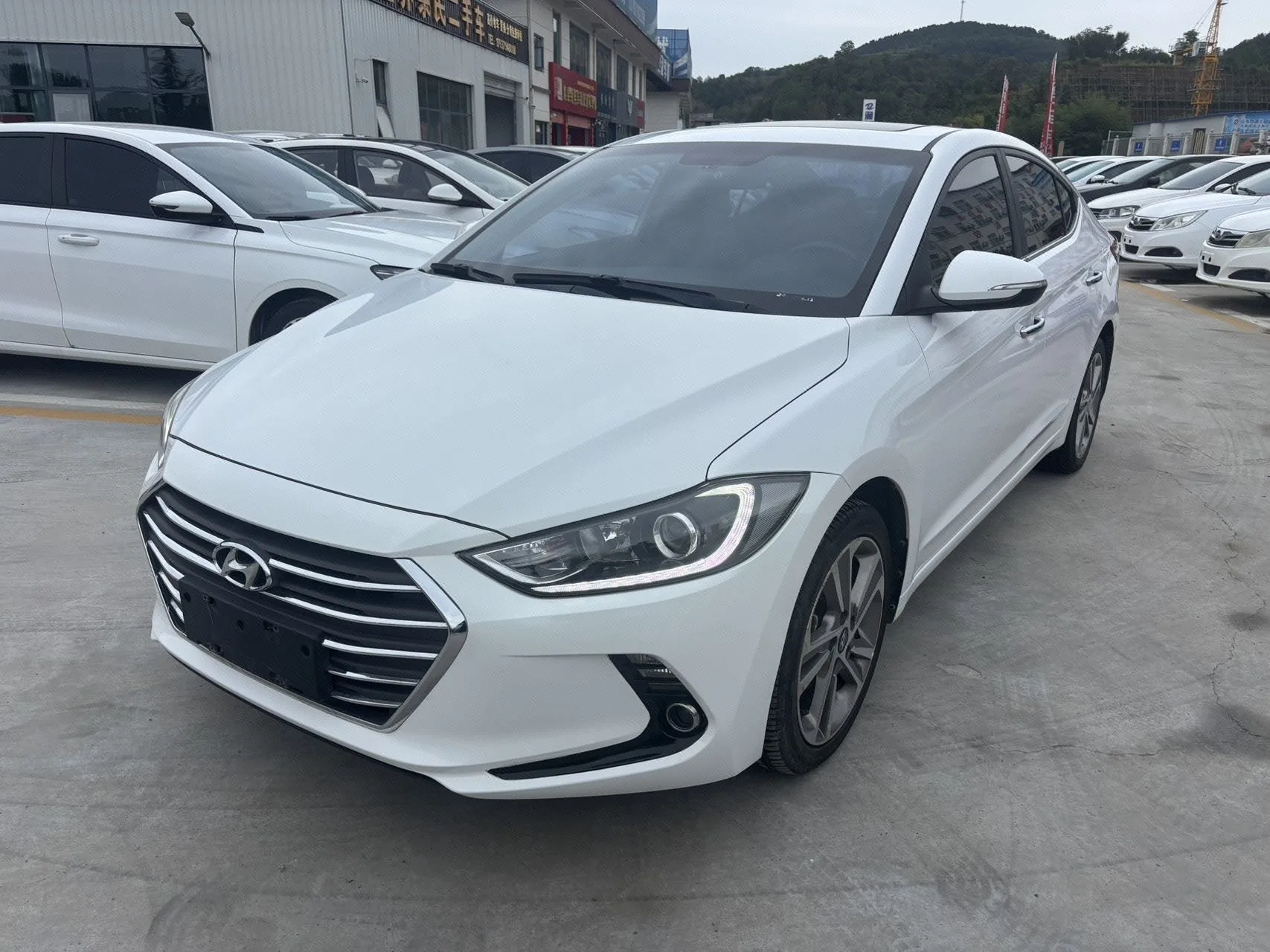 Hyundai Elantra 2016 1.6L Automatic Smart Elite Edition