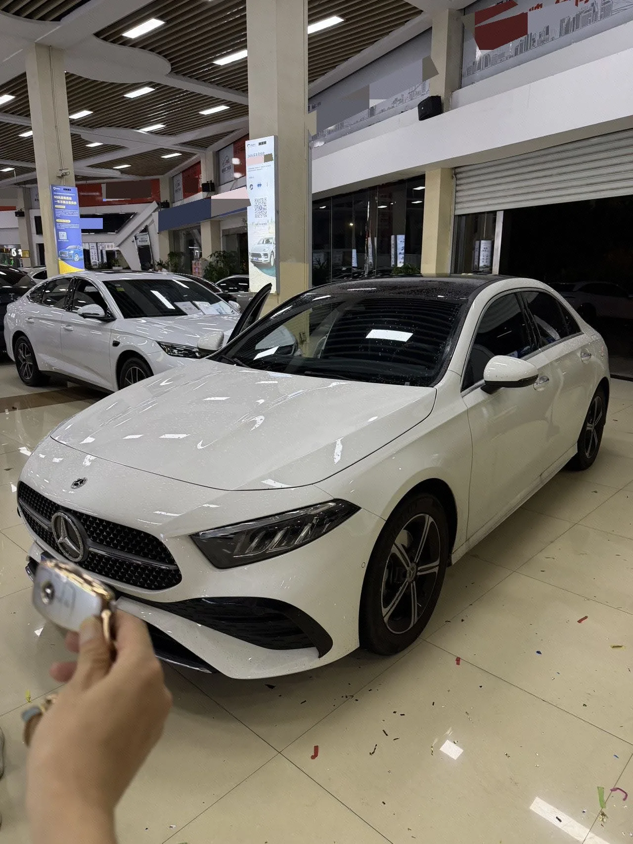 Mercedes-Benz A-Class 2025 A 200 L 1.3T Fashion Automatic