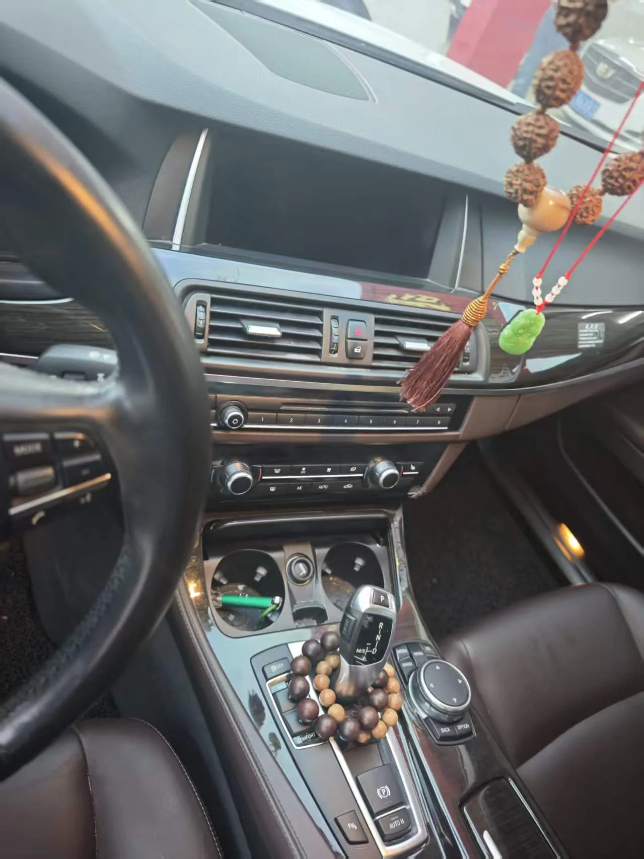 2014 BMW 5 Series 525Li Luxury Design Package