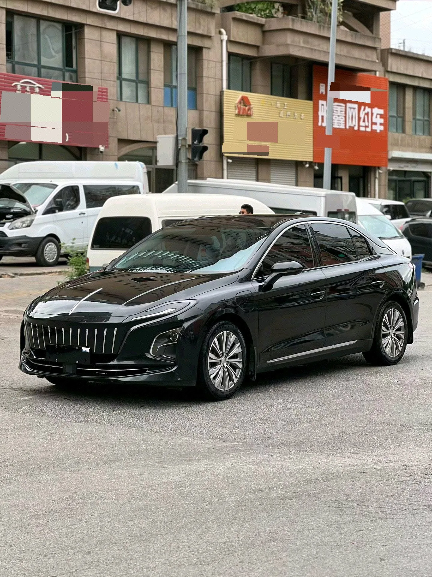 Hongqi E-QM5 2023 PLUS
