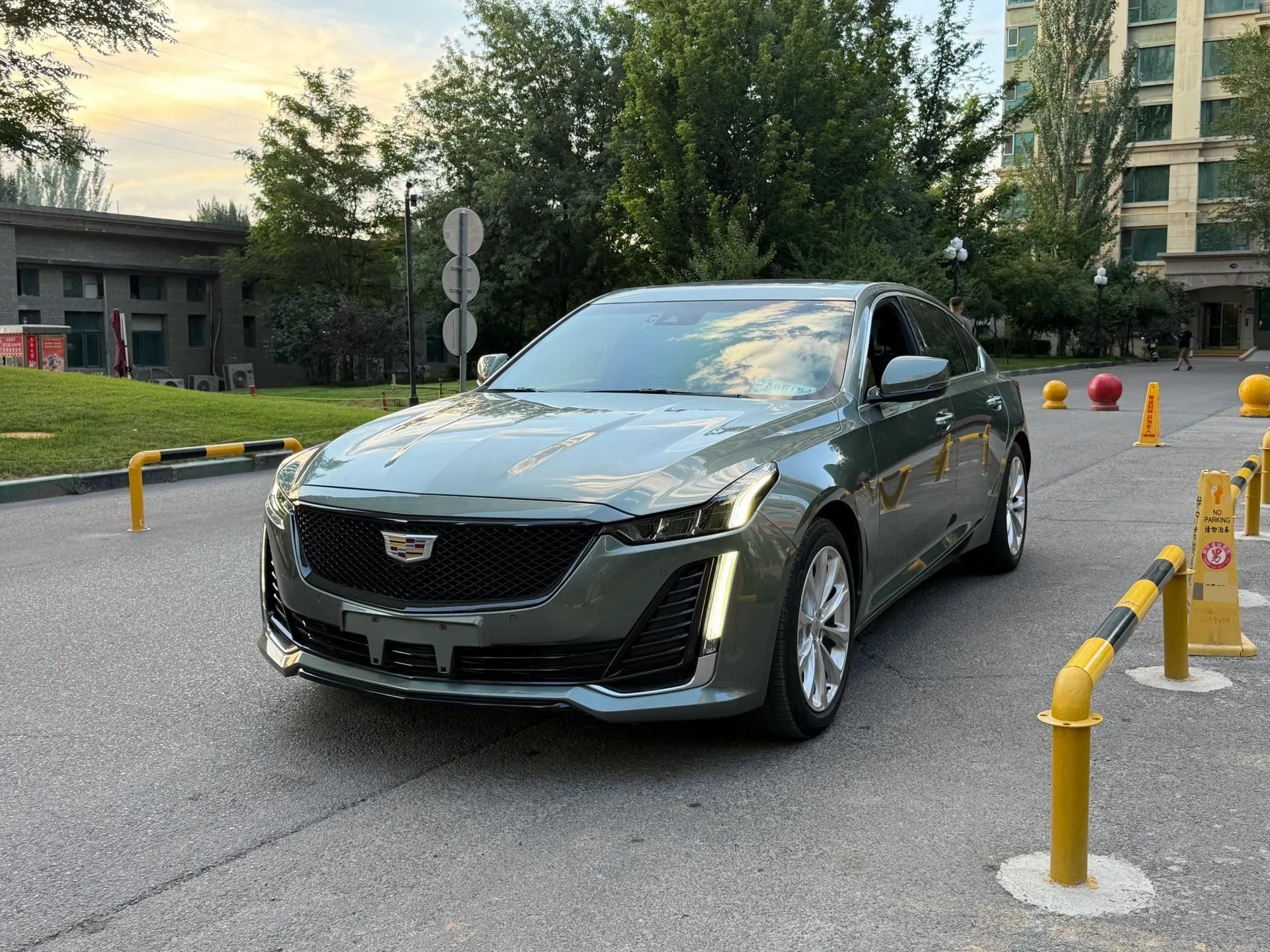 2022 Cadillac CT5 28T Luxury