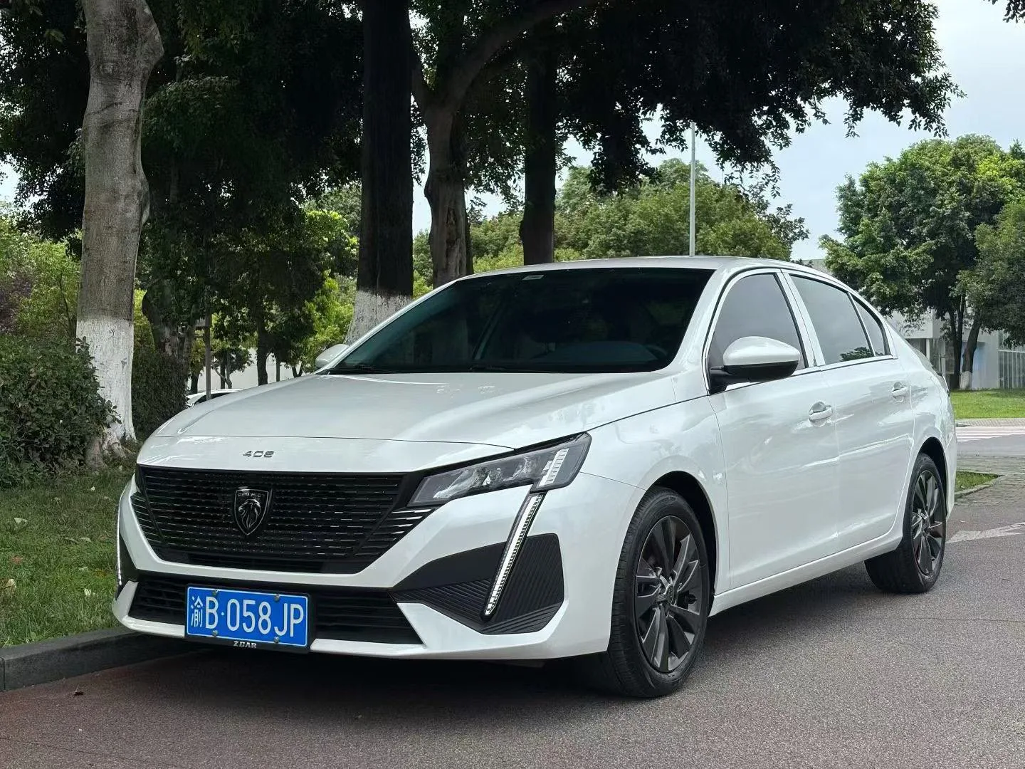 Peugeot 408 2022 1.6T Entry-level Edition