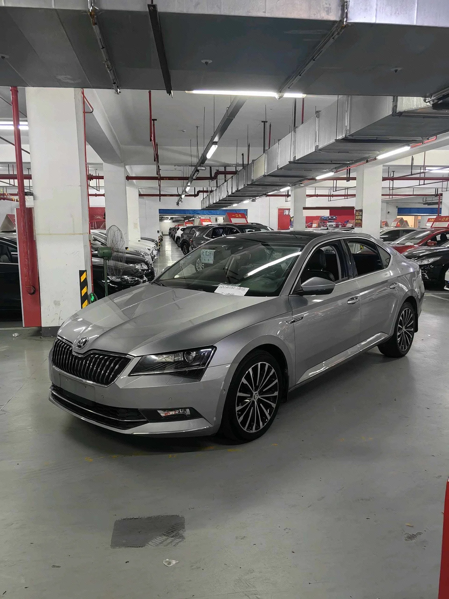 Superb 2016 TSI330 DSG Smart Edition