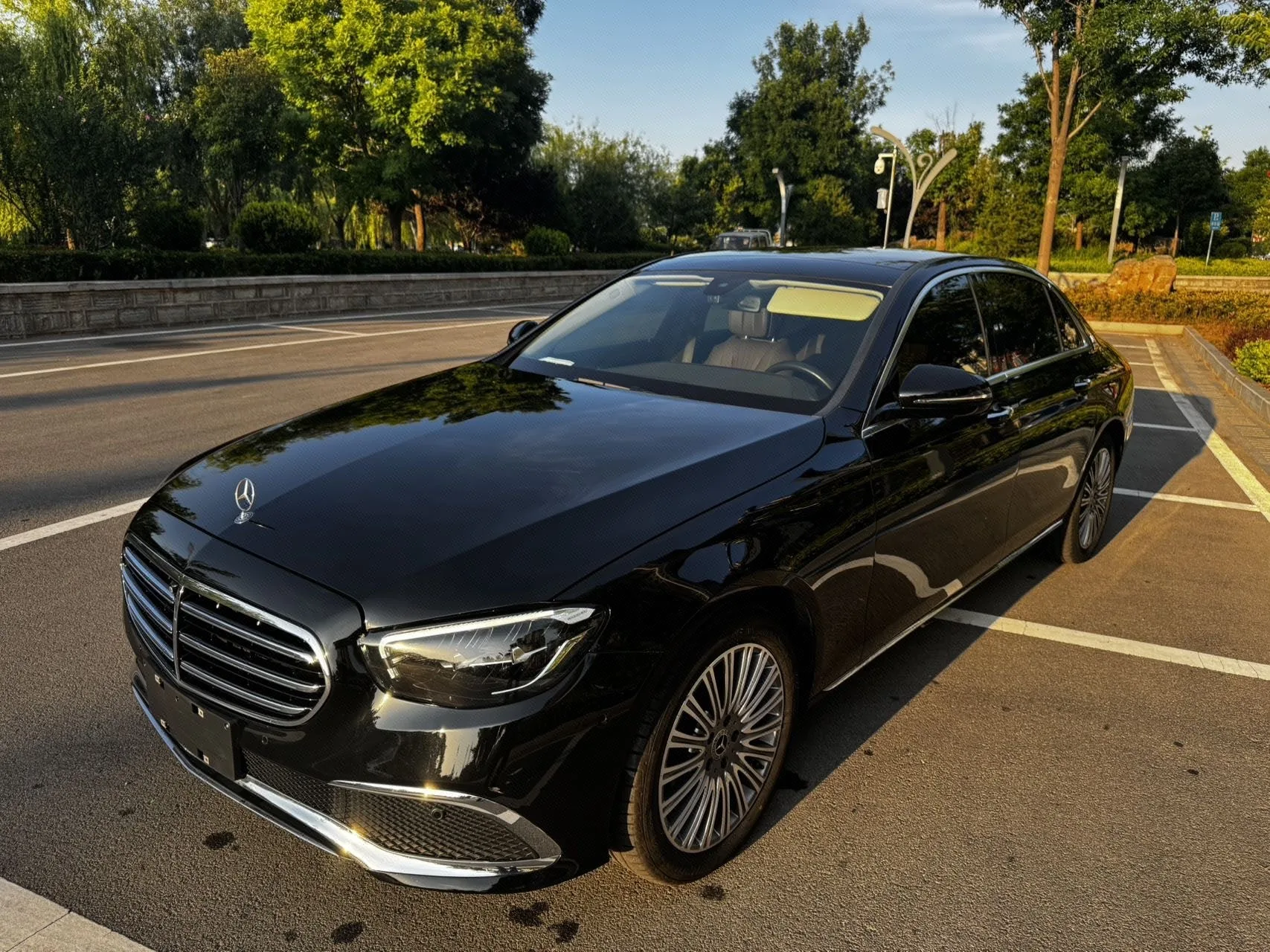 Mercedes-Benz E-Class 2023 E 300 L Fashion Edition