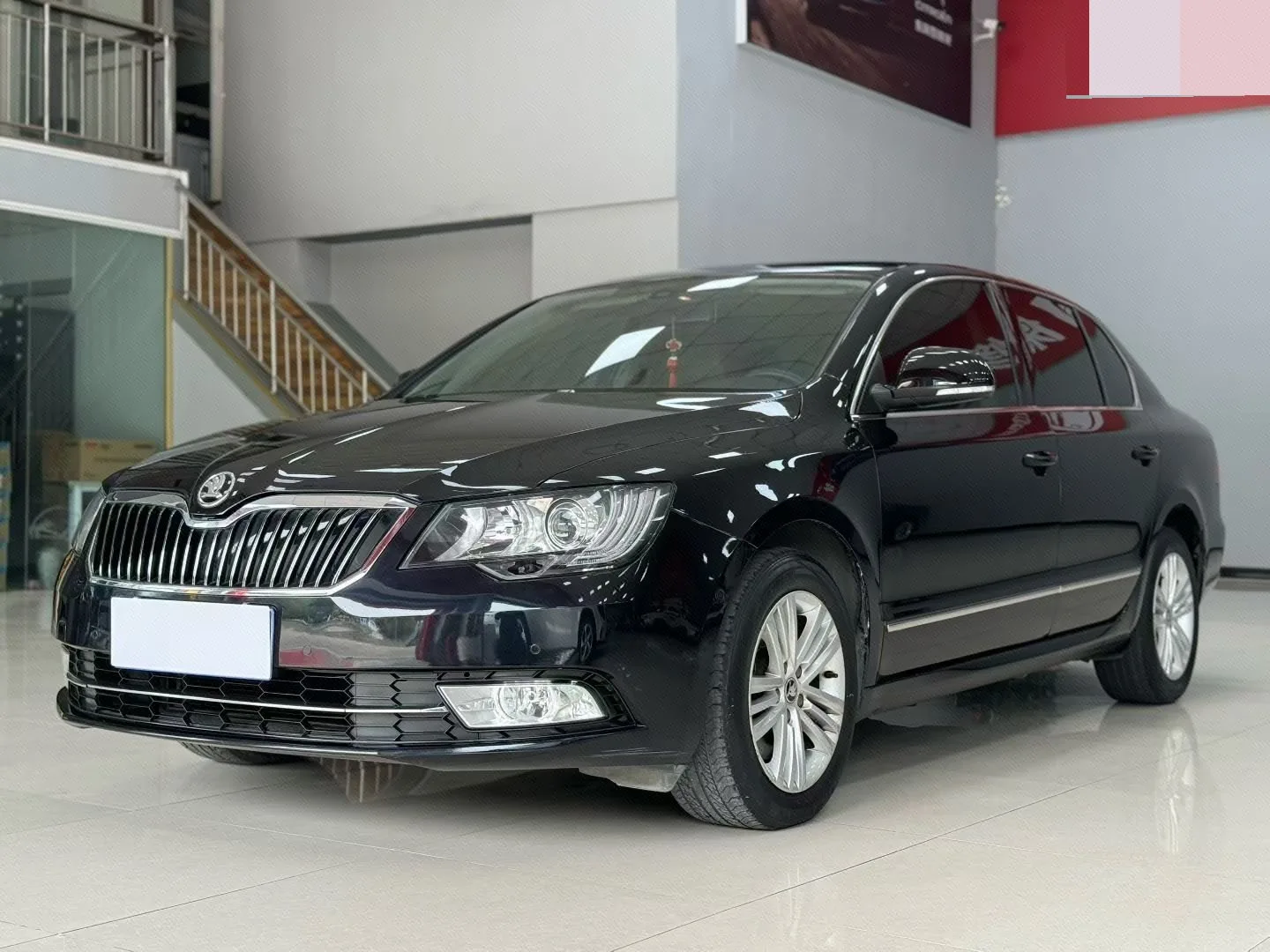 Superb 2013 1.8TSI Automatic Elegant Edition
