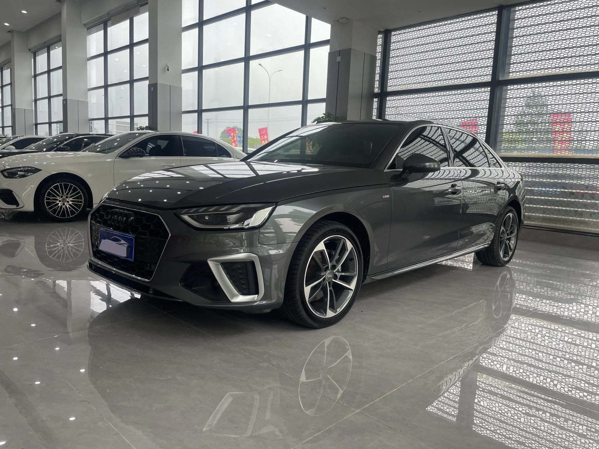Audi A4L 2023 40 TFSI Fashion Dynamic Edition