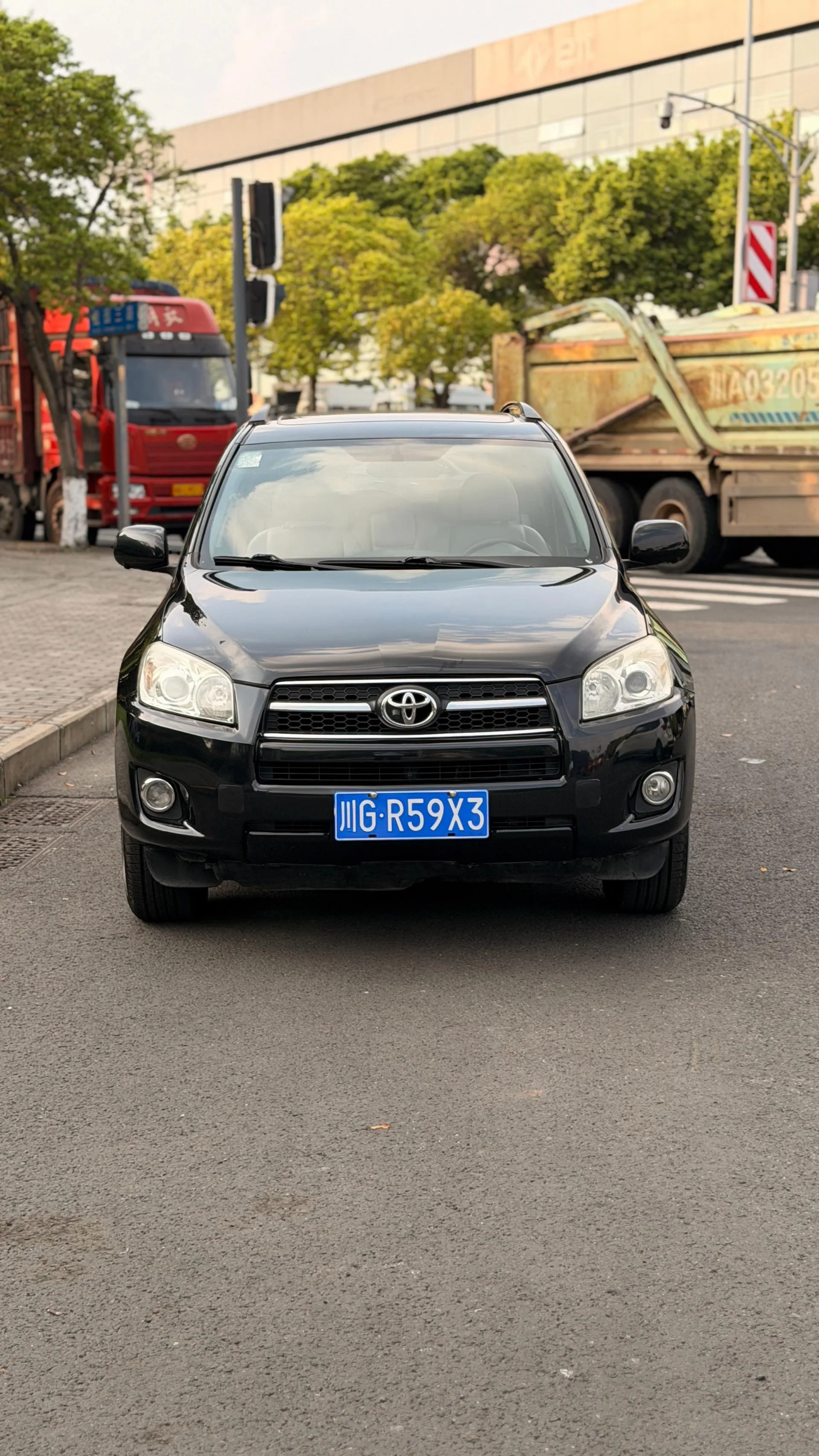 2010 RAV4 2.0L Automatic Luxury Upgrade Edition