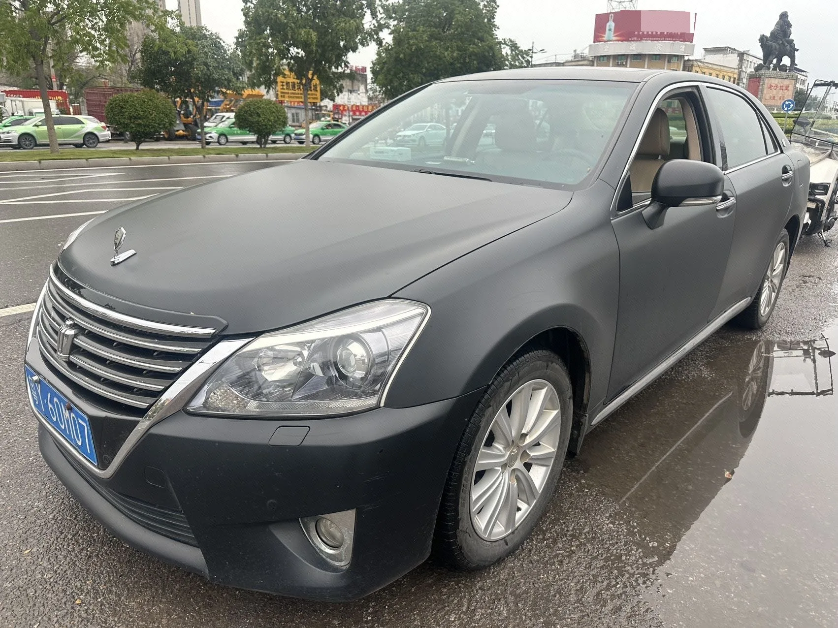 Crown 2012 2.5L Royal Leather Edition