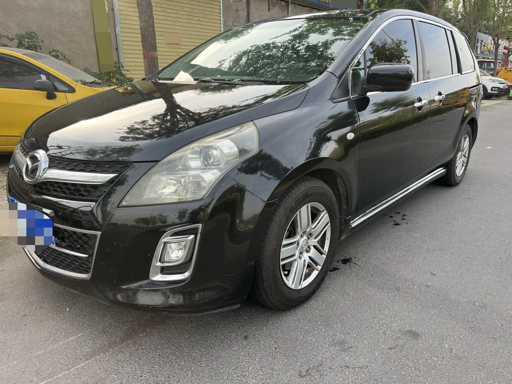 Mazda 8 2011 2.3L Supreme Edition