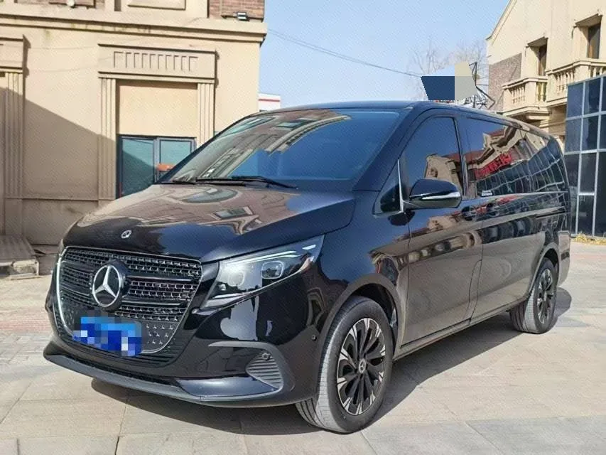 Mercedes-Benz V-Class 2024 V 300 48V 2.0T Navigator Edition Automatic
