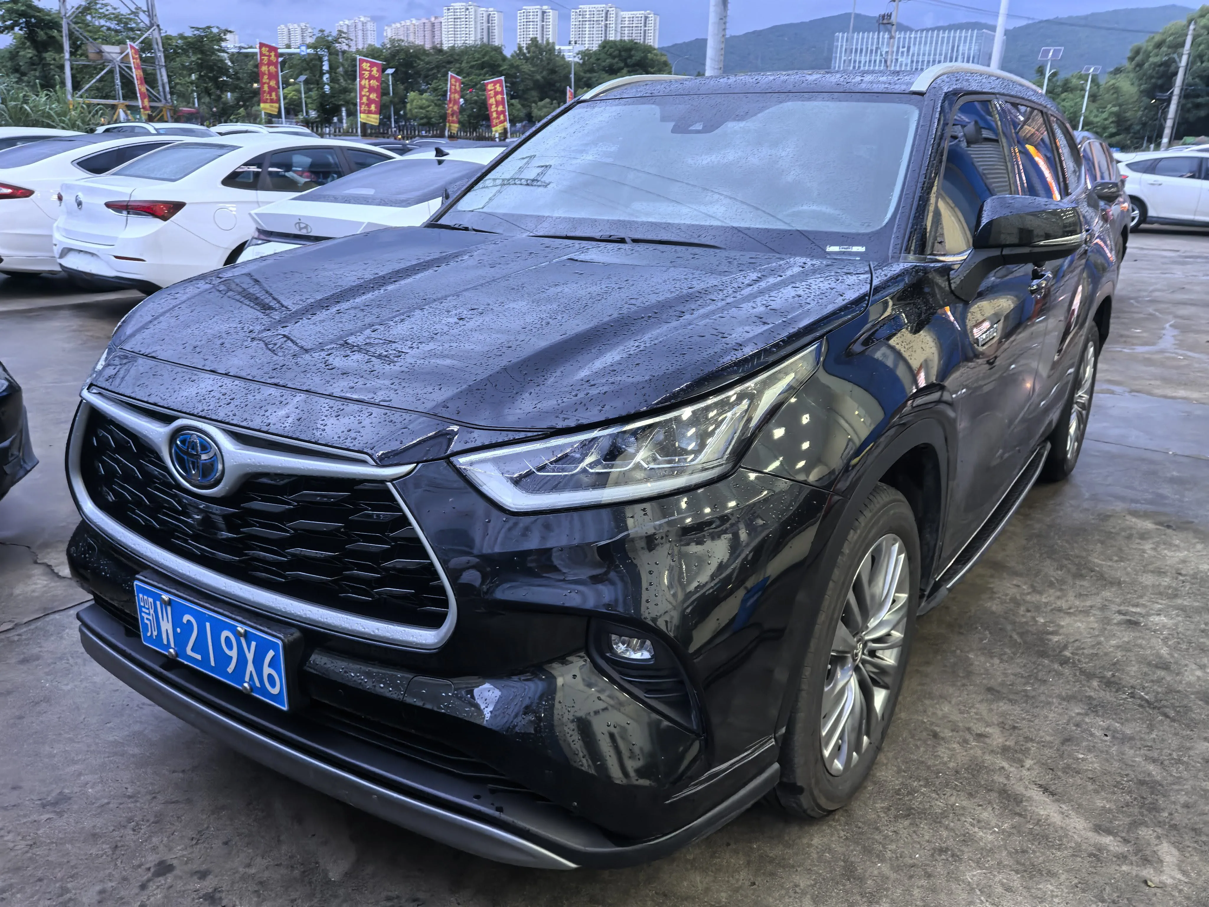 2023 Toyota Highlander Hybrid 2.5 CVT Smart Hybrid AWD Premium Edition 7-Seater Automatic