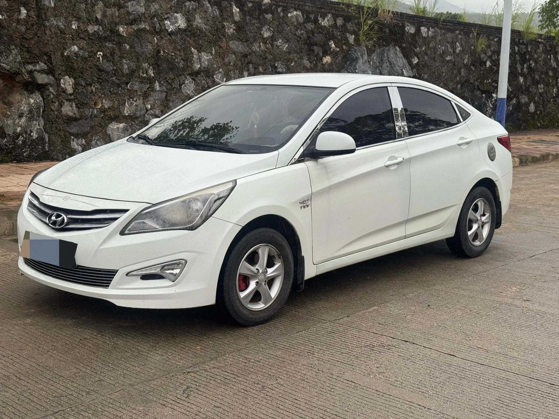 2014 Hyundai Reina 1.4L Automatic Fashion GS
