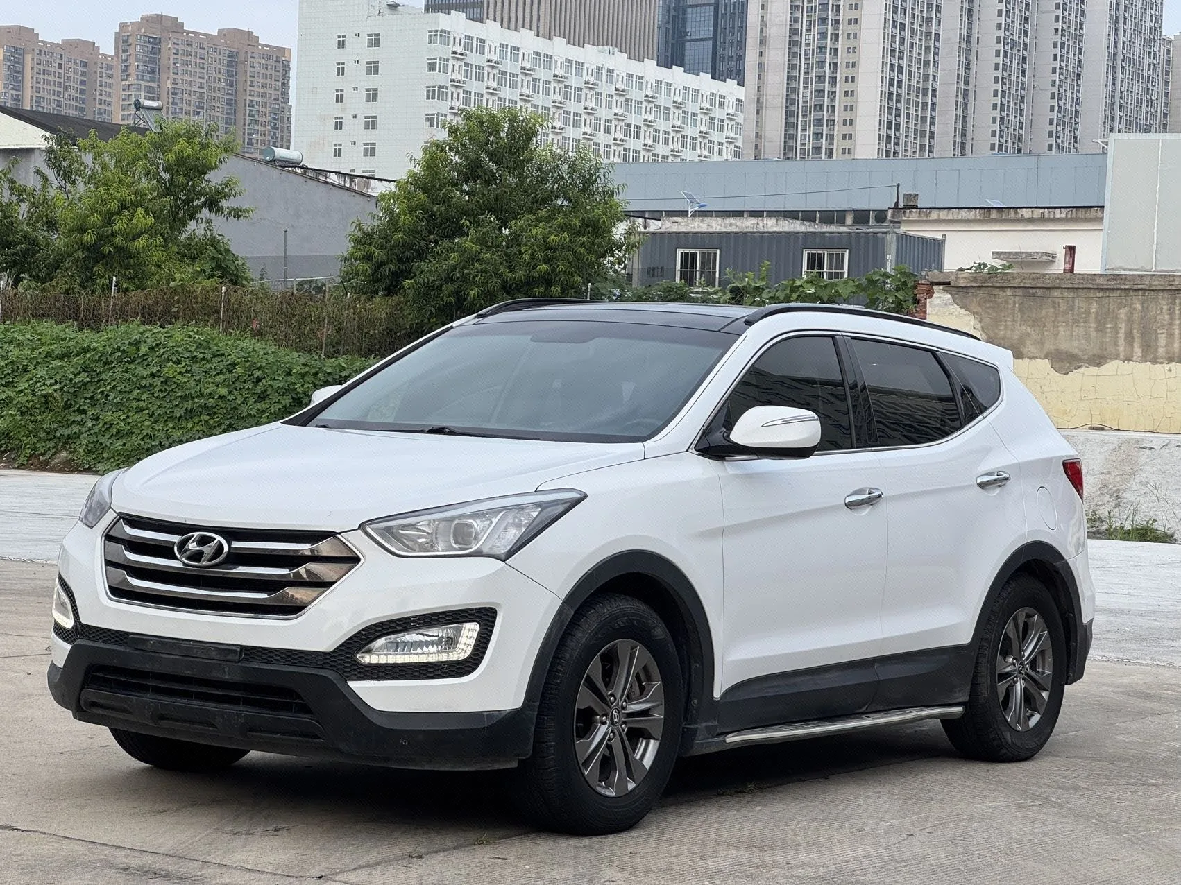 Santa Fe 2013 2.4L Automatic 2WD Smart Edition