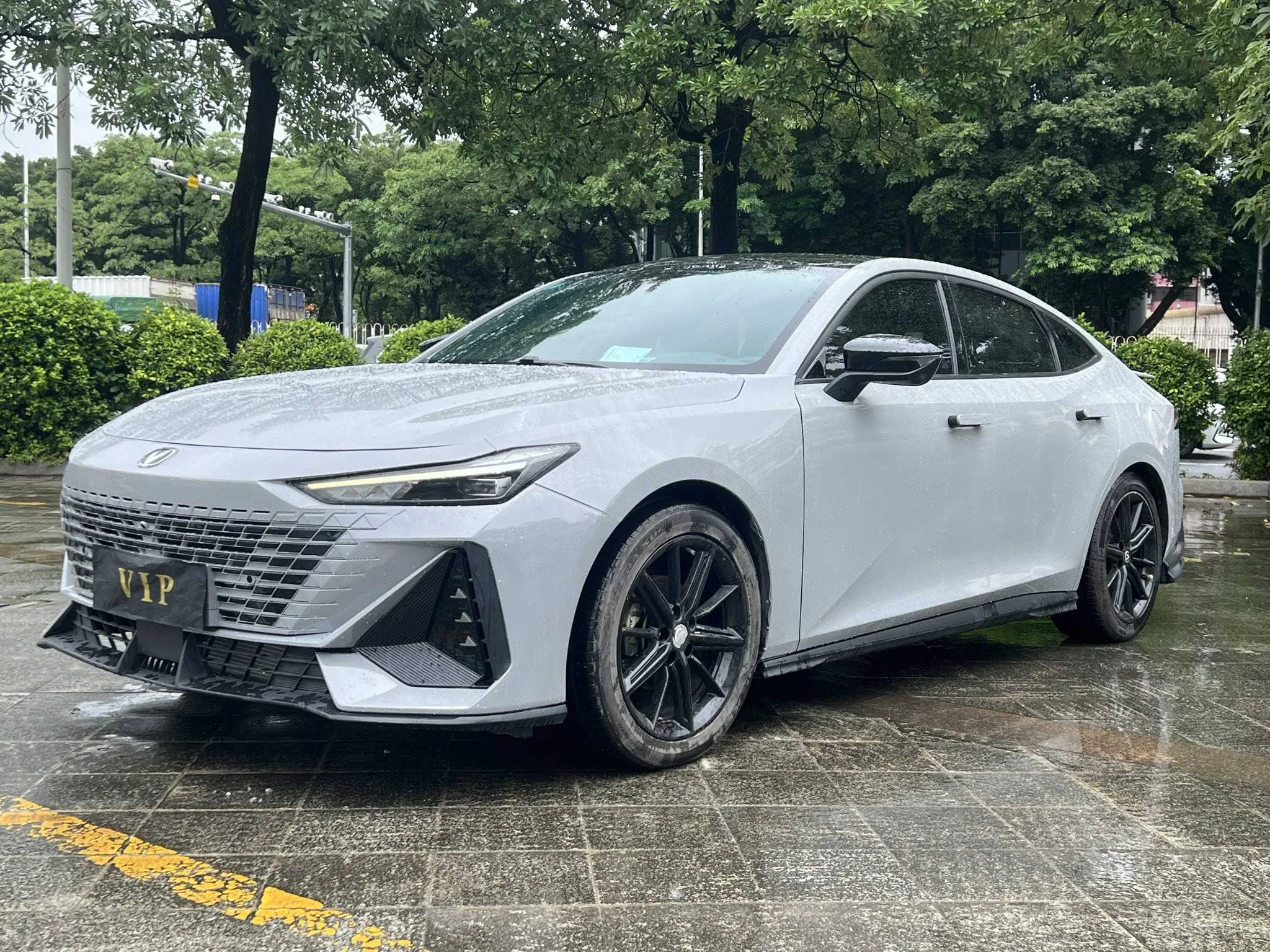 Changan UNI-V 2022 1.5T Premium Edition