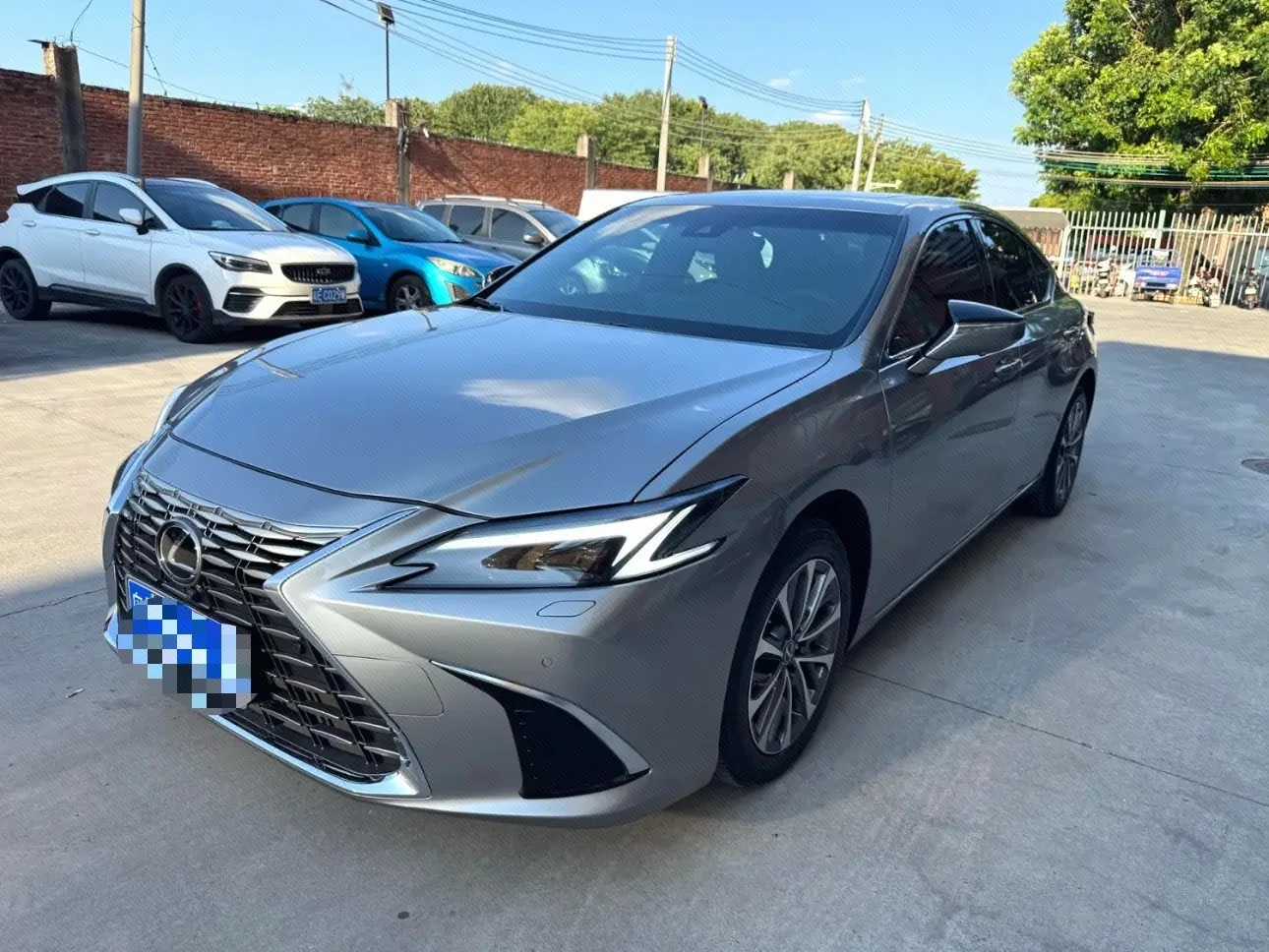 Lexus ES (Imported) 2026 ES200 2.0 CVT Moon Shadow Two-Tone Special Edition Automatic