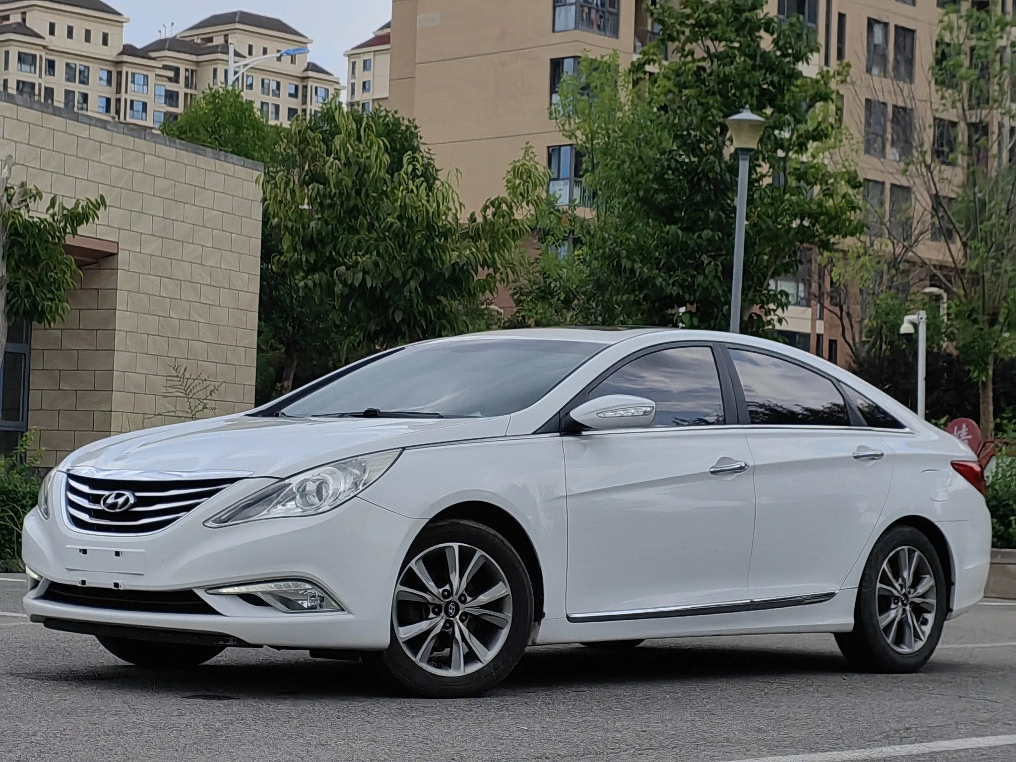 Sonata 2014 2.4L Automatic Leading Edition (National V Emission Standard)
