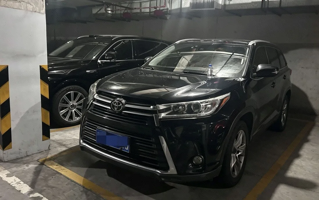 2018 Toyota Highlander 2.0T AWD Premium Edition, 7-Seater, China V Emission Standard