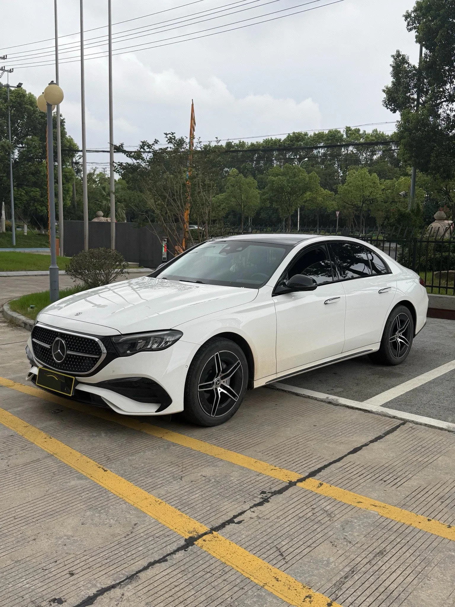 Mercedes-Benz E-Class (Imported) 2024 E 300 48V 2.0T Fashion Sport Edition Automatic Transmission