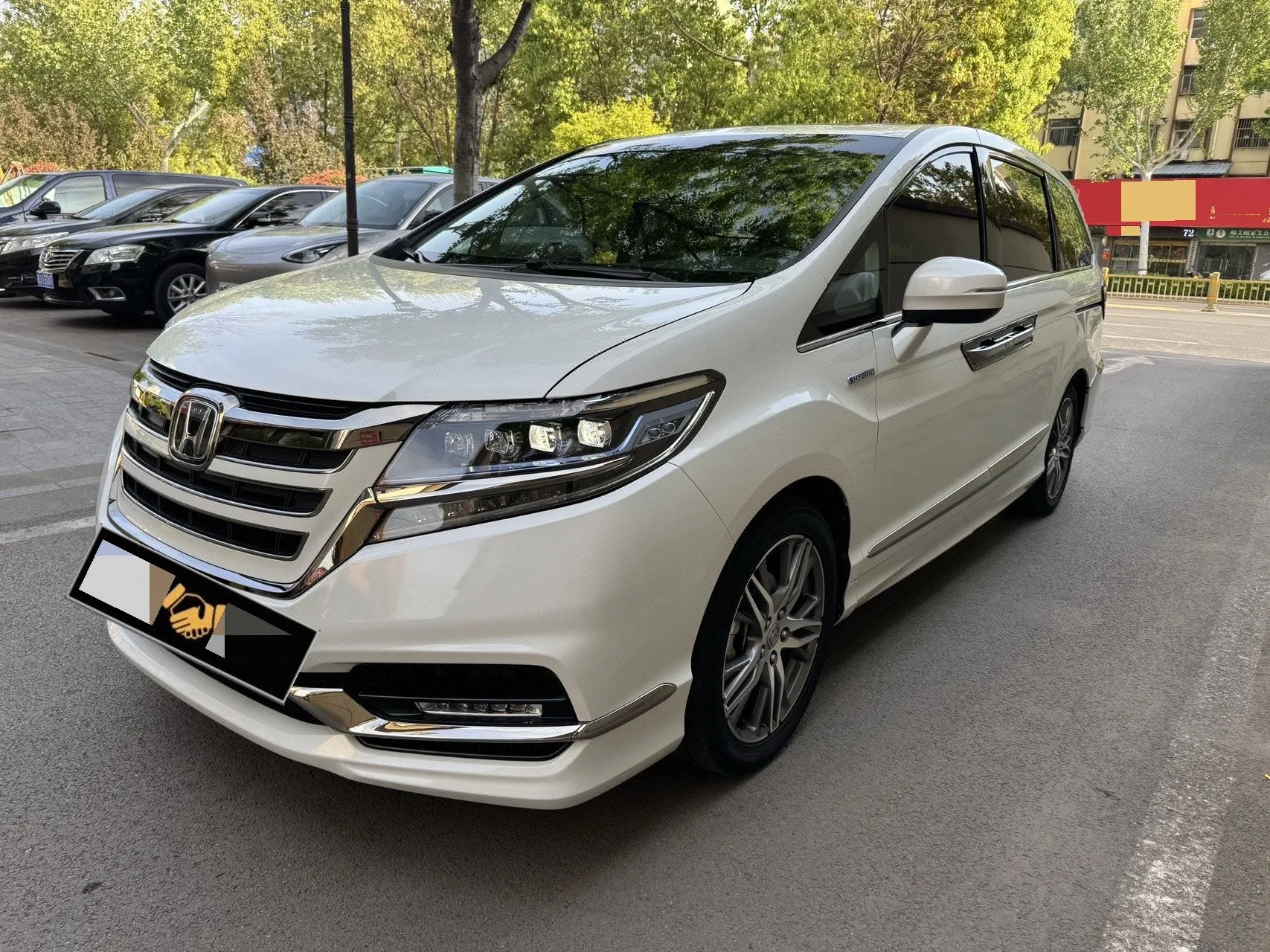 Elysion 2019 2.0L Hybrid Luxury Edition