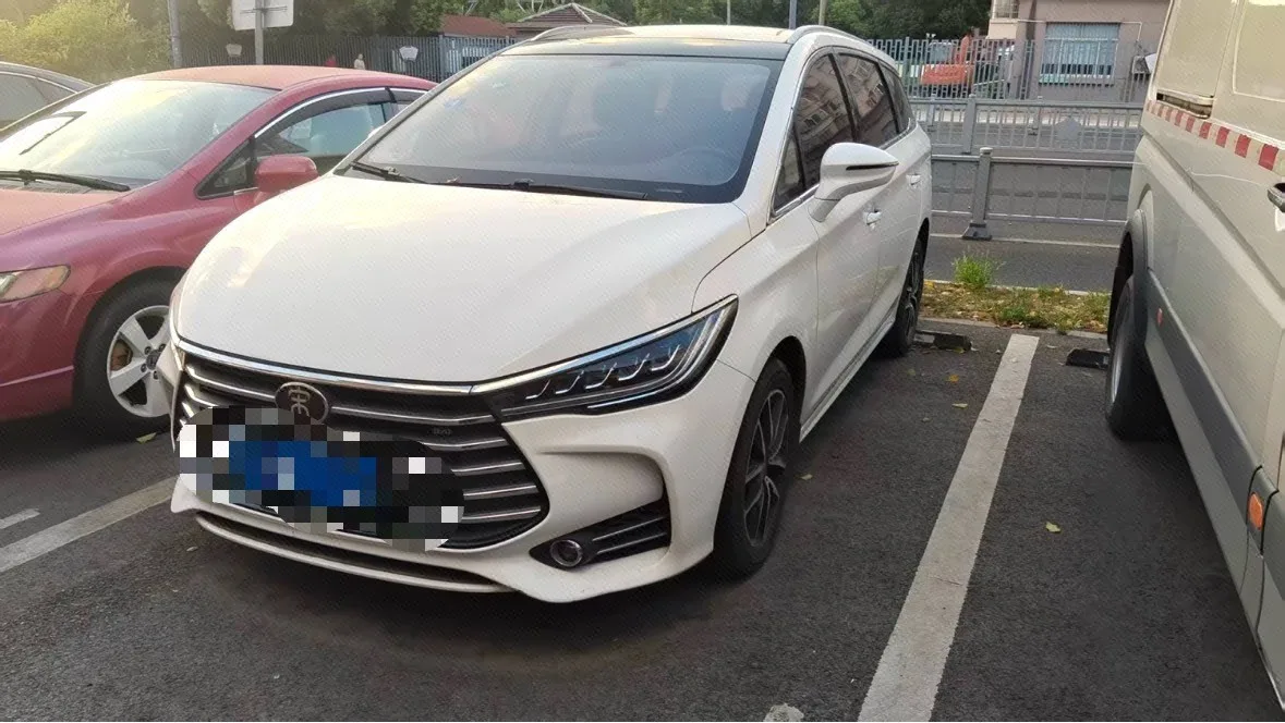 2017 Song MAX 1.5T Automatic Comfort Edition, 7-Seater