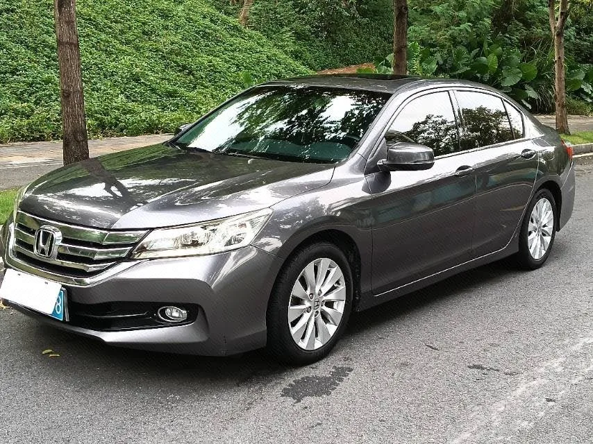 2014 Honda Accord 2.4L EXN Luxury Navigation Edition