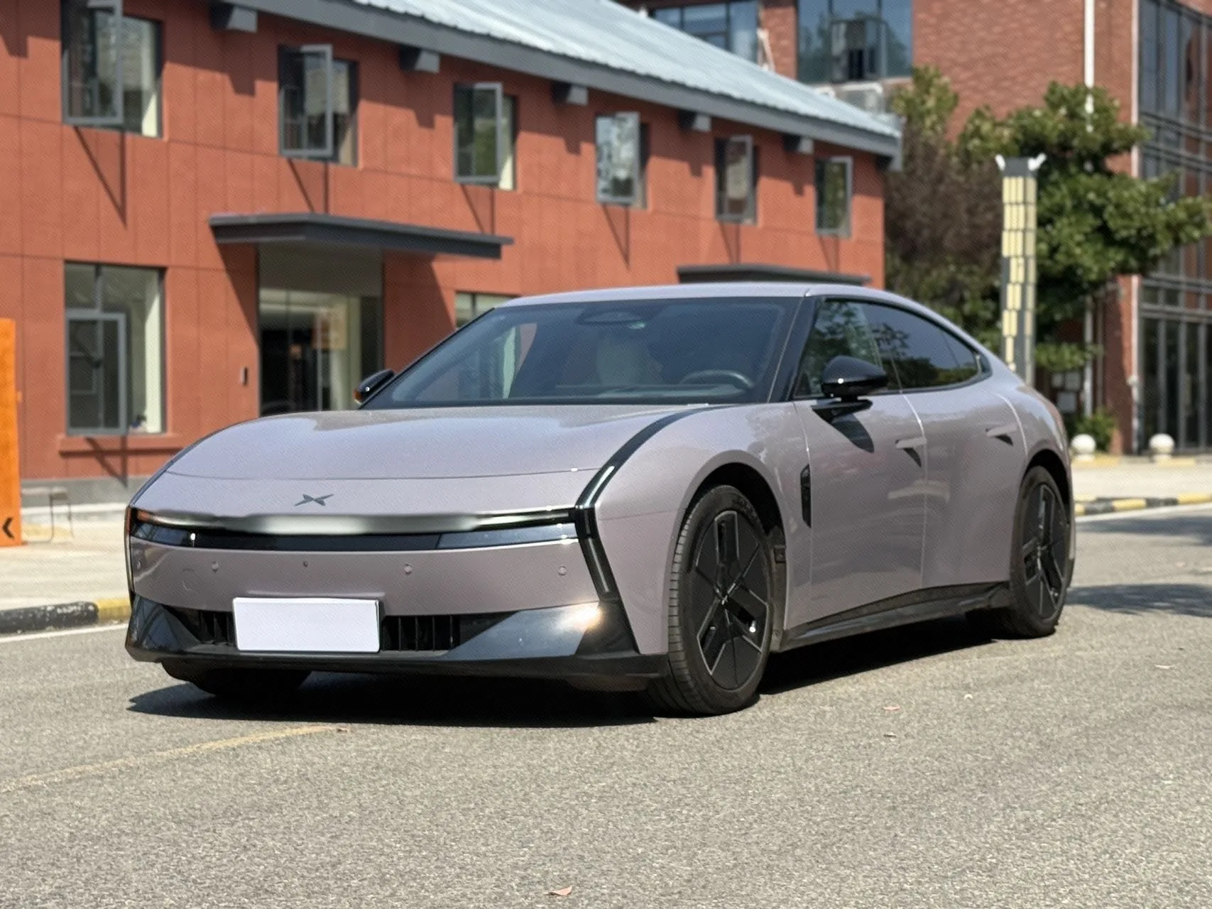 XPeng 2025 P7 702km Long Range Automatic