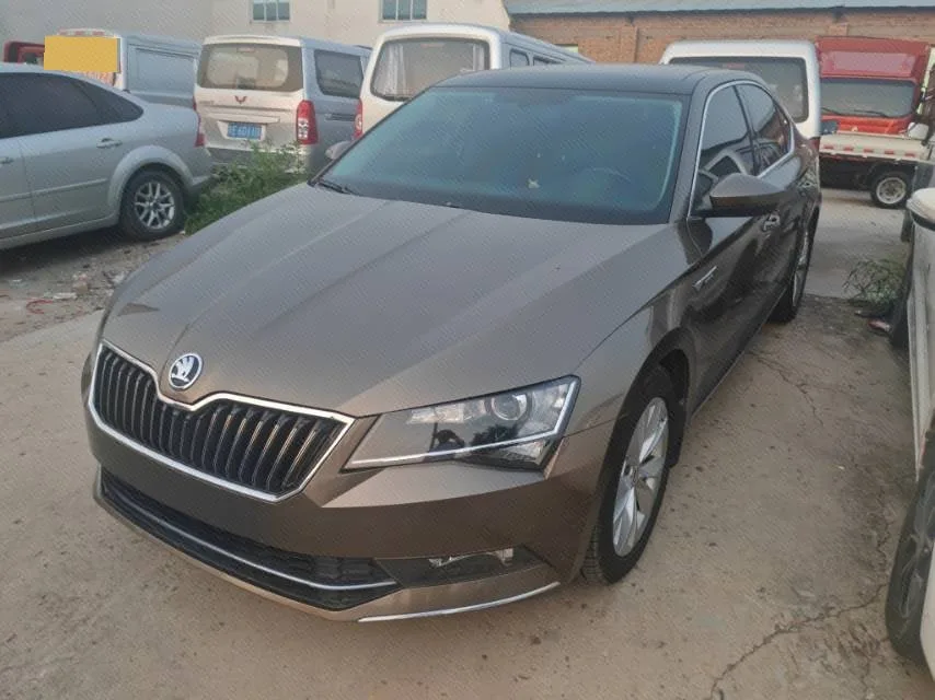 Superb 2016 TSI330 DSG Adventure Edition