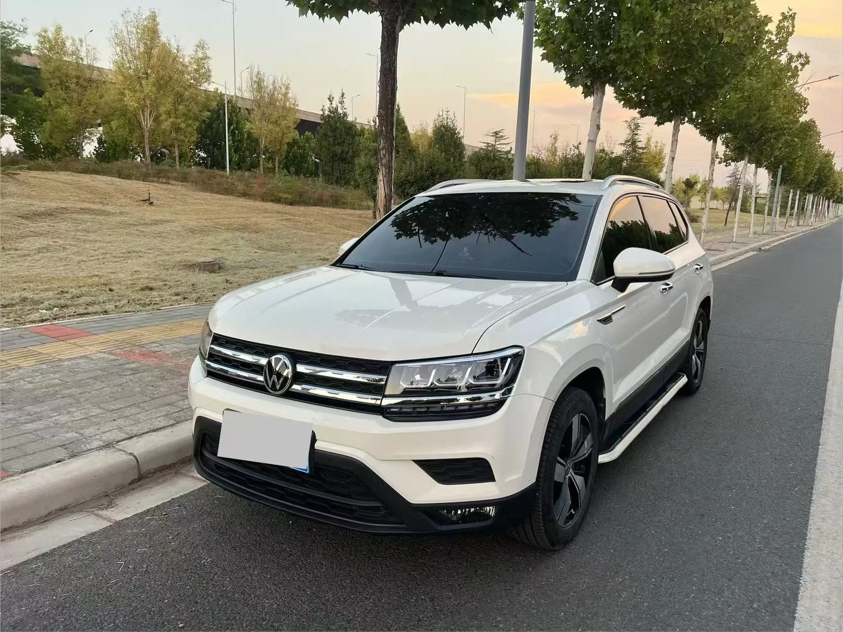 Tharu 2021 280TSI 2WD Luxury Edition PLUS