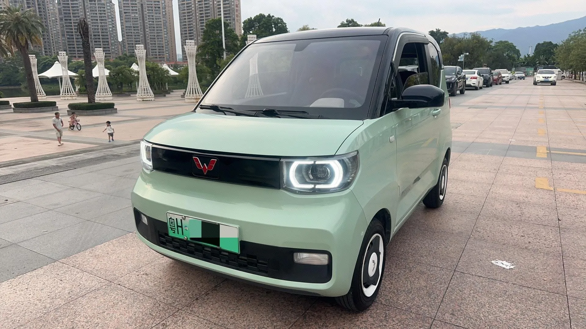 Hongguang MINIEV 2021 Macaron Premium Edition (Lithium Iron Phosphate)