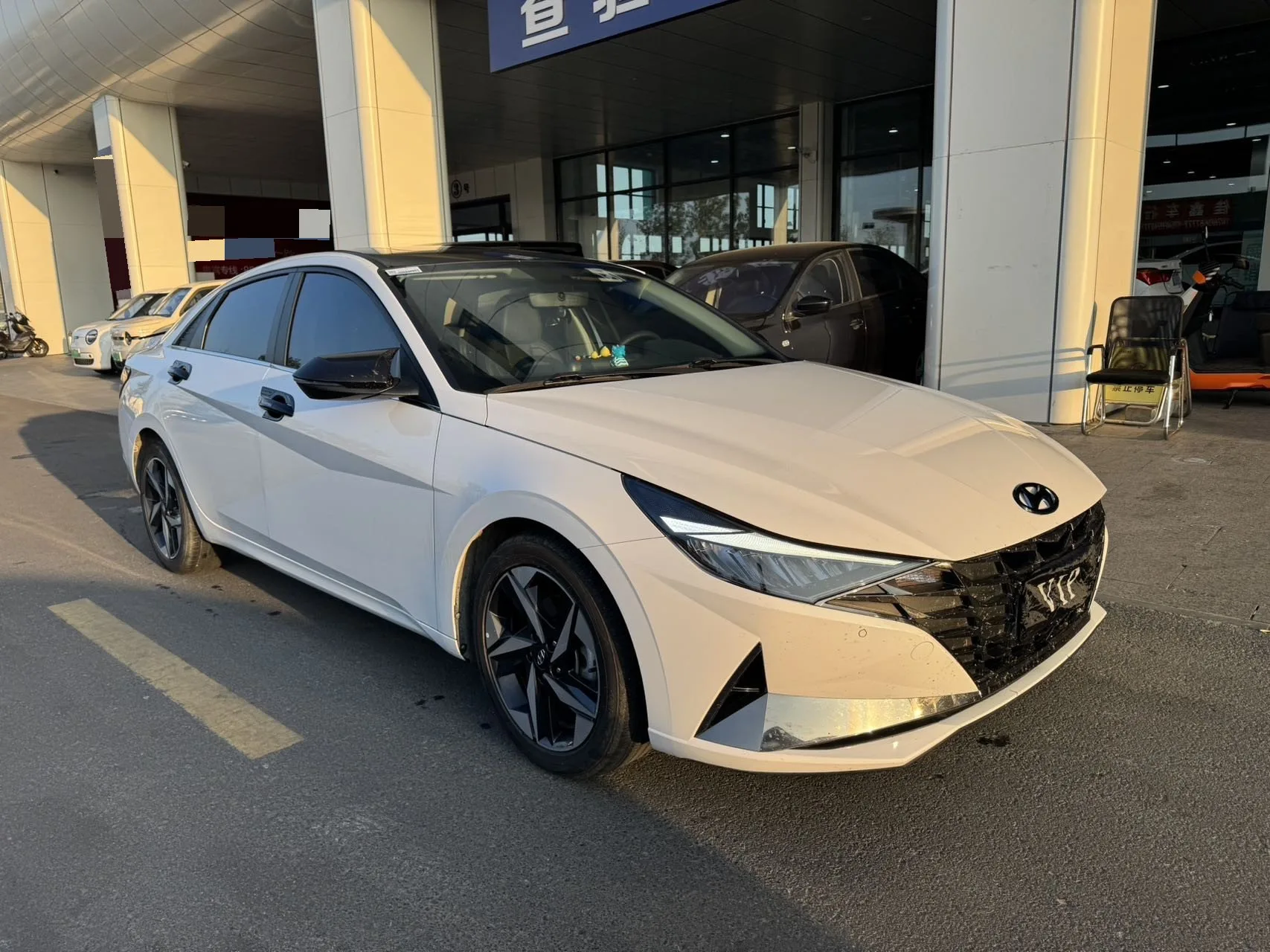 Hyundai Elantra 2023 1.5L CVT GLX Elite Edition