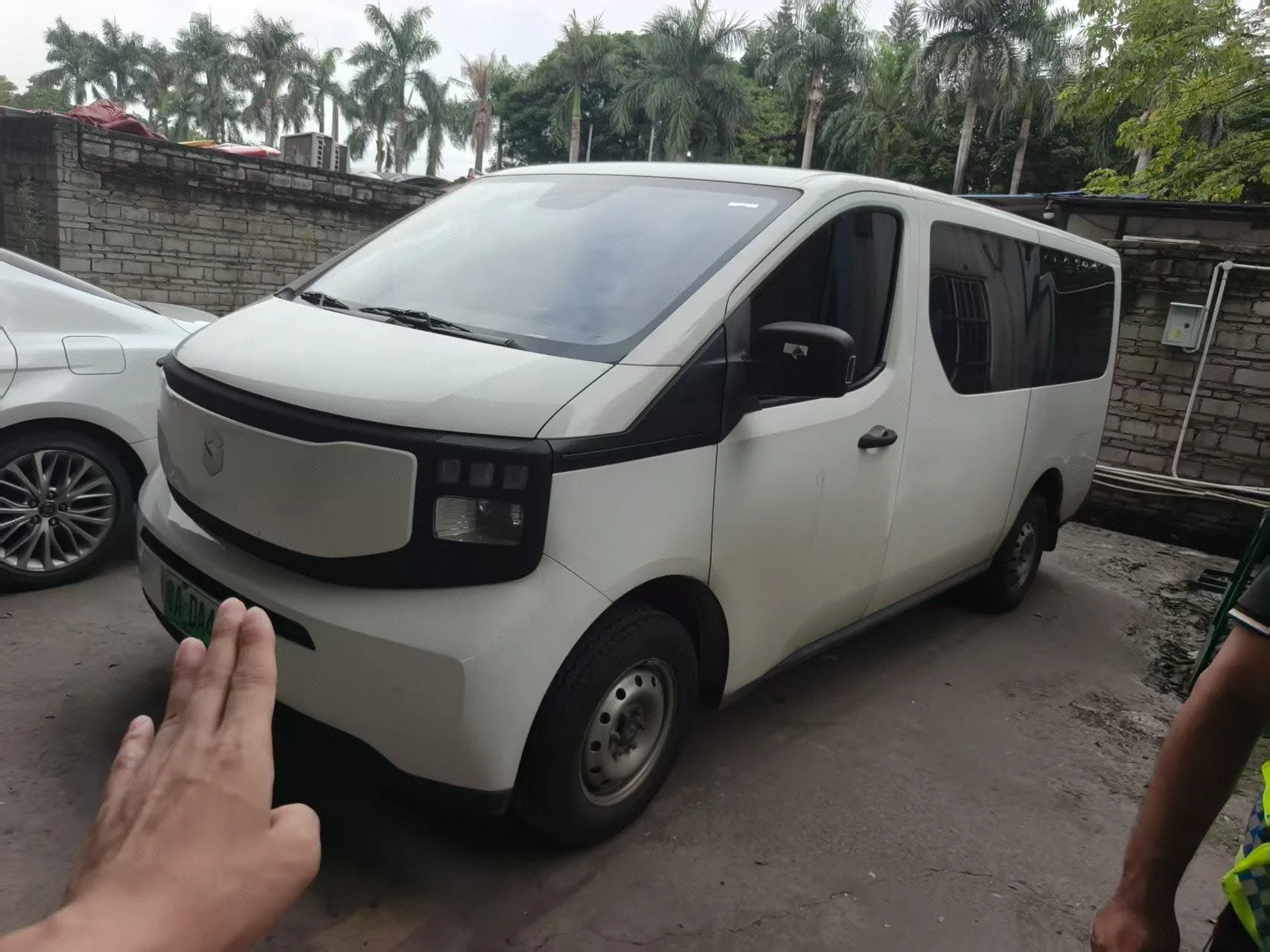 Changan Kaicheng 2025 V919 Glory Edition, "Golden Shield" 50 kWh, Short Wheelbase, Low Roof, Elite Trim, 7-Seater, Automatic Transmission