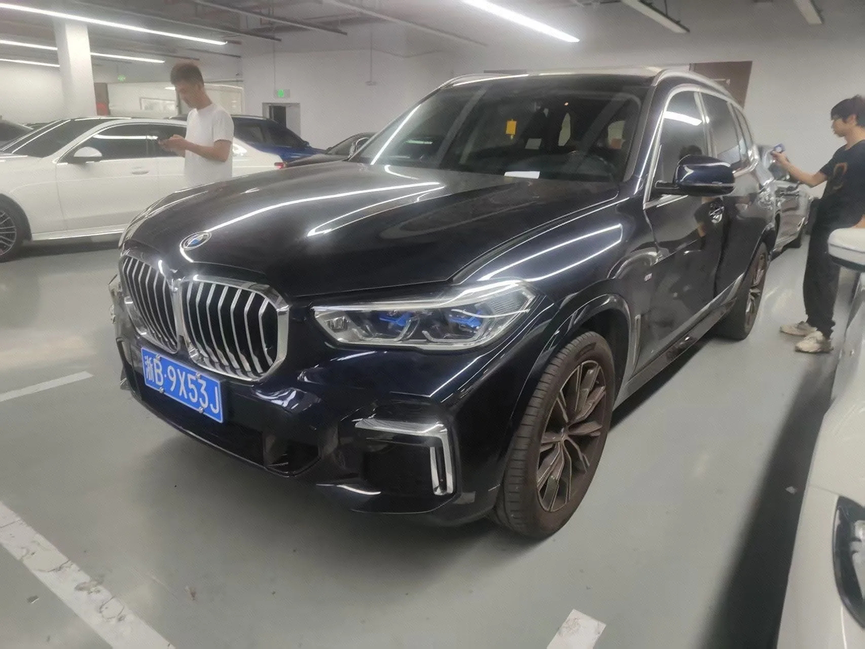 BMW X5 2022 xDrive 30Li Luxury M Sport Package