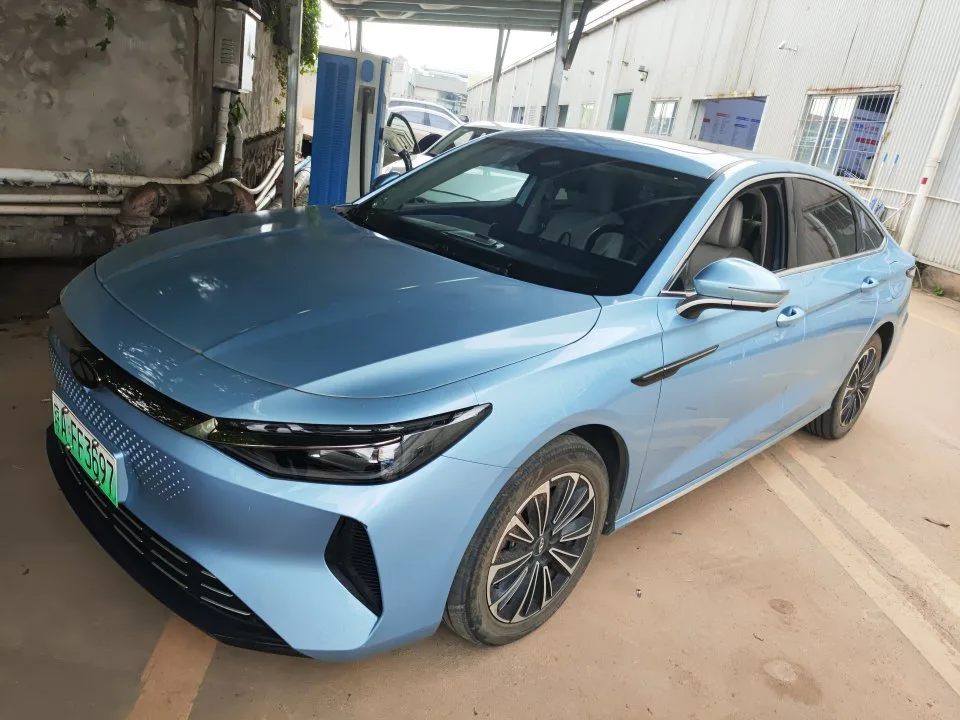 Fengyun A8 2024 Model Year 127 Long-Range Edition Luxury Trim