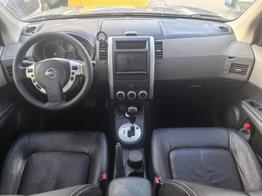 Nissan X-Trail 2010 2.5L CVT Luxury 4WD
