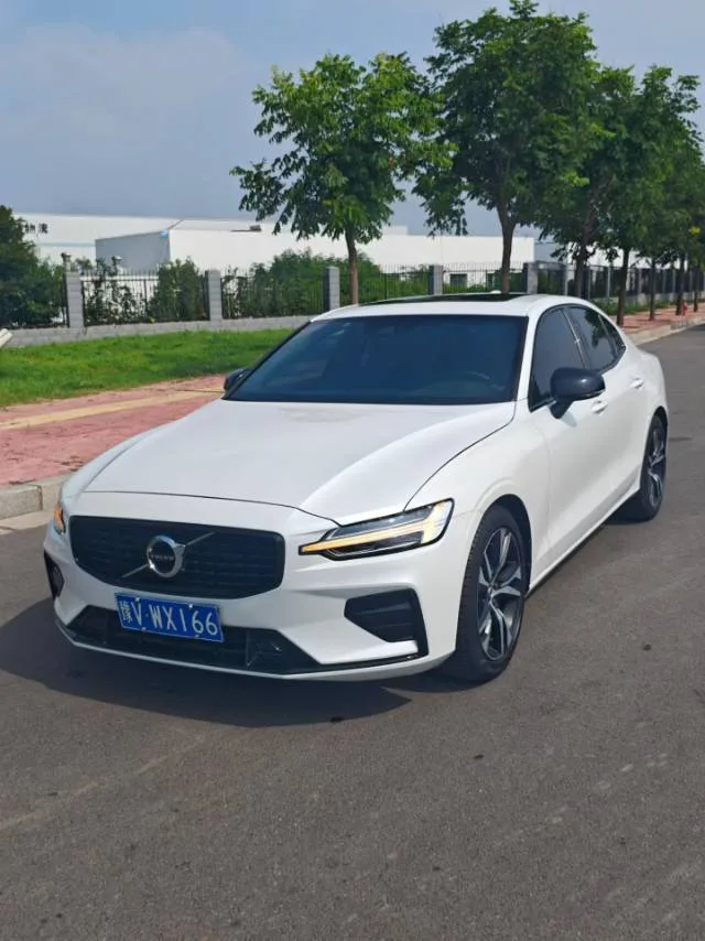 2022 Volvo S60 B4 Smart Range Sport Edition