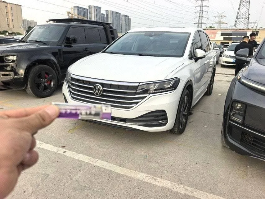 Volkswagen 2024 Viloran 2.0TSI 330TSI Luxury Edition Automatic