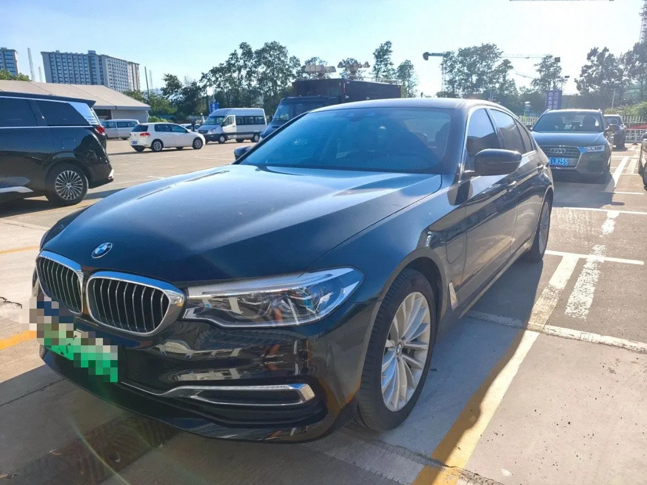 BMW 5 Series Electric, 2020 Model Year 530Le Luxury Package