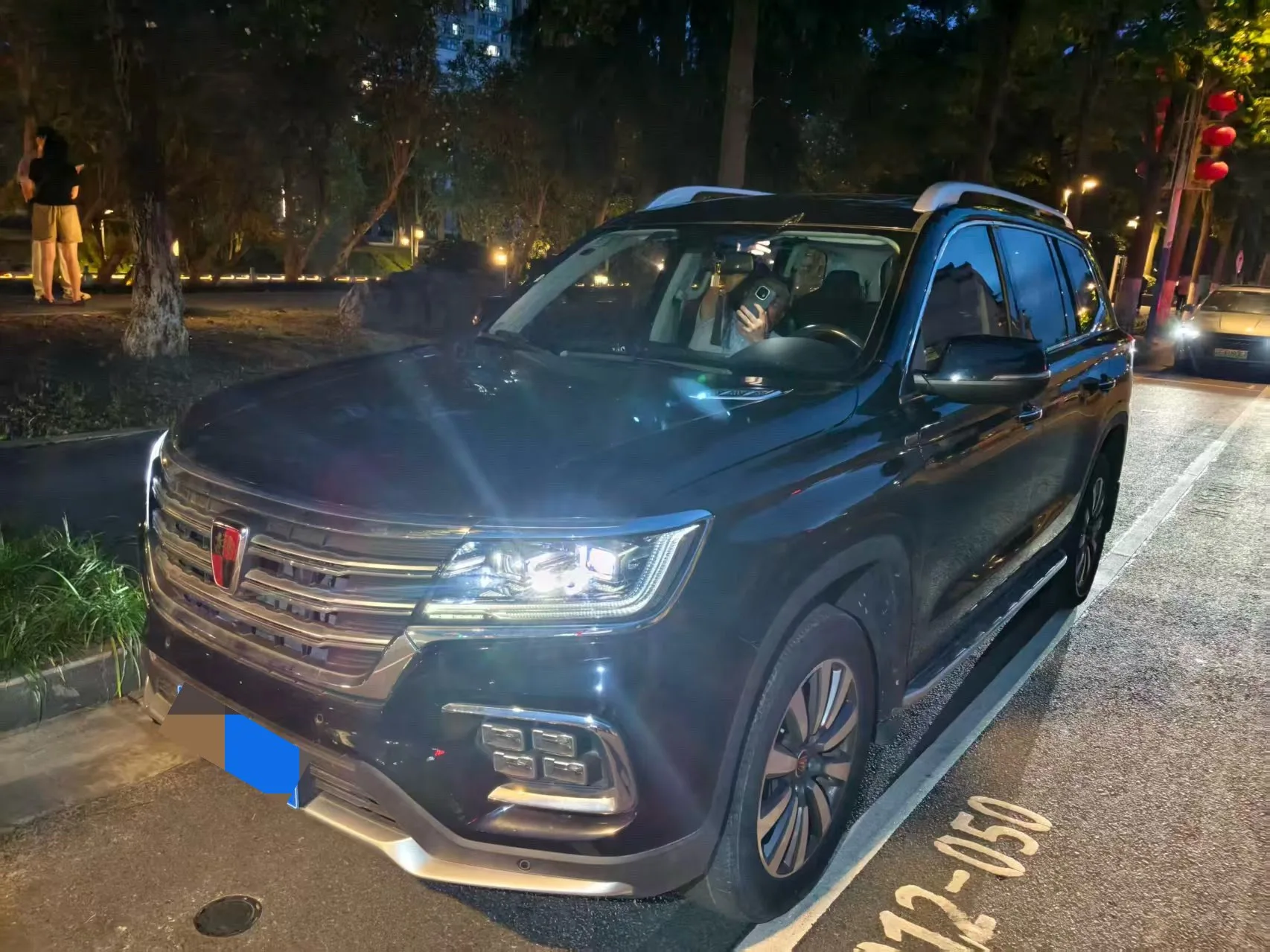 Roewe RX8 2018 Model Year 30T Smart Internet Front-Wheel Drive Flagship Edition