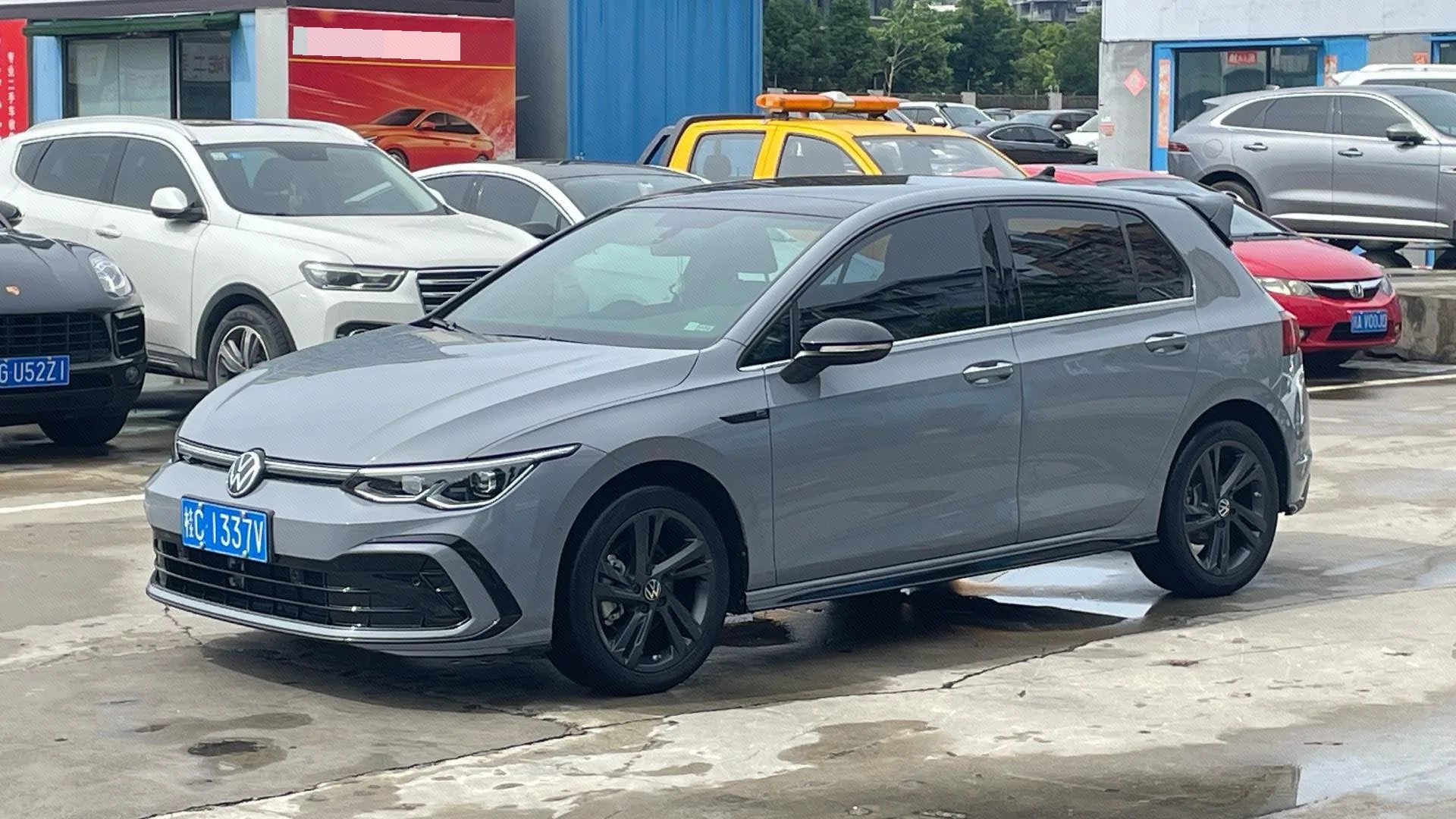 Volkswagen 2023 Golf 8 R-Line 1.4TSI 280TSI Automatic